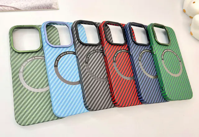 Clear MagSafe Cases for iPhone 13 / 14 / 15