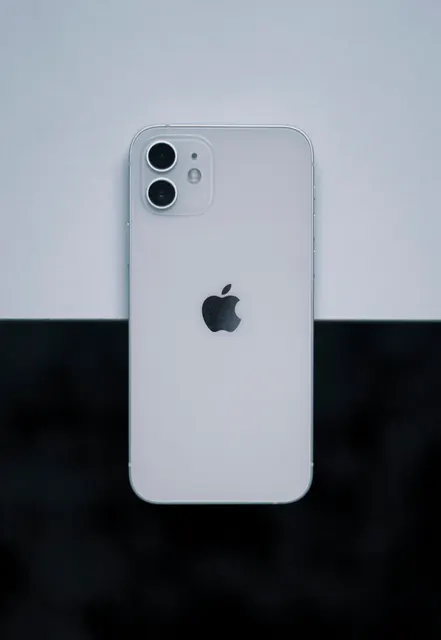 iPhone 12 64GB வெள்ளை - நல்ல நிலையில்
