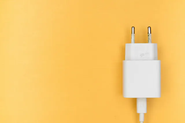 Apple 20W USB-C Charger with Cable - Brand new
